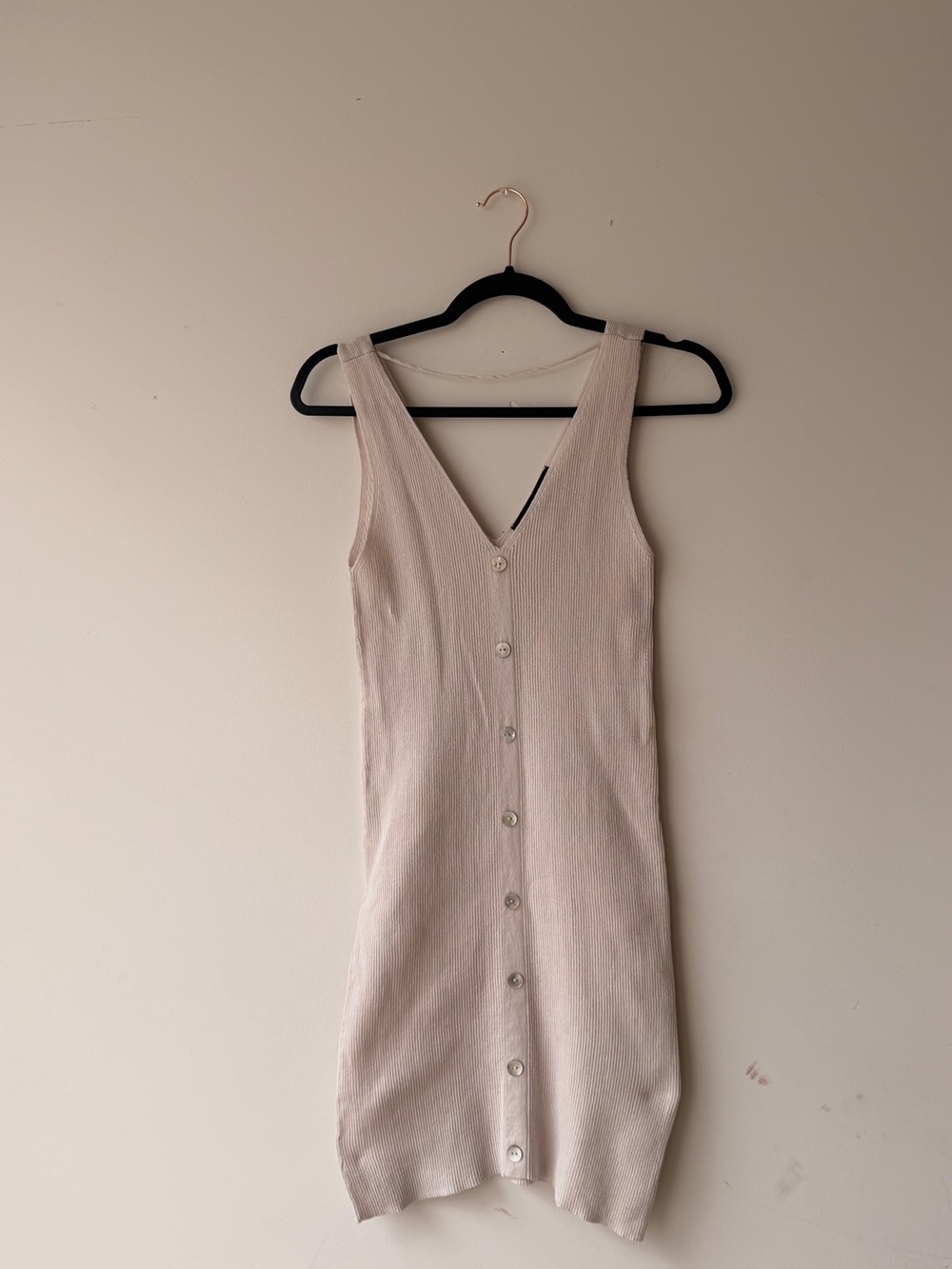 Vero Moda Sleeveless Button-Front Midi Dress in Light Beige